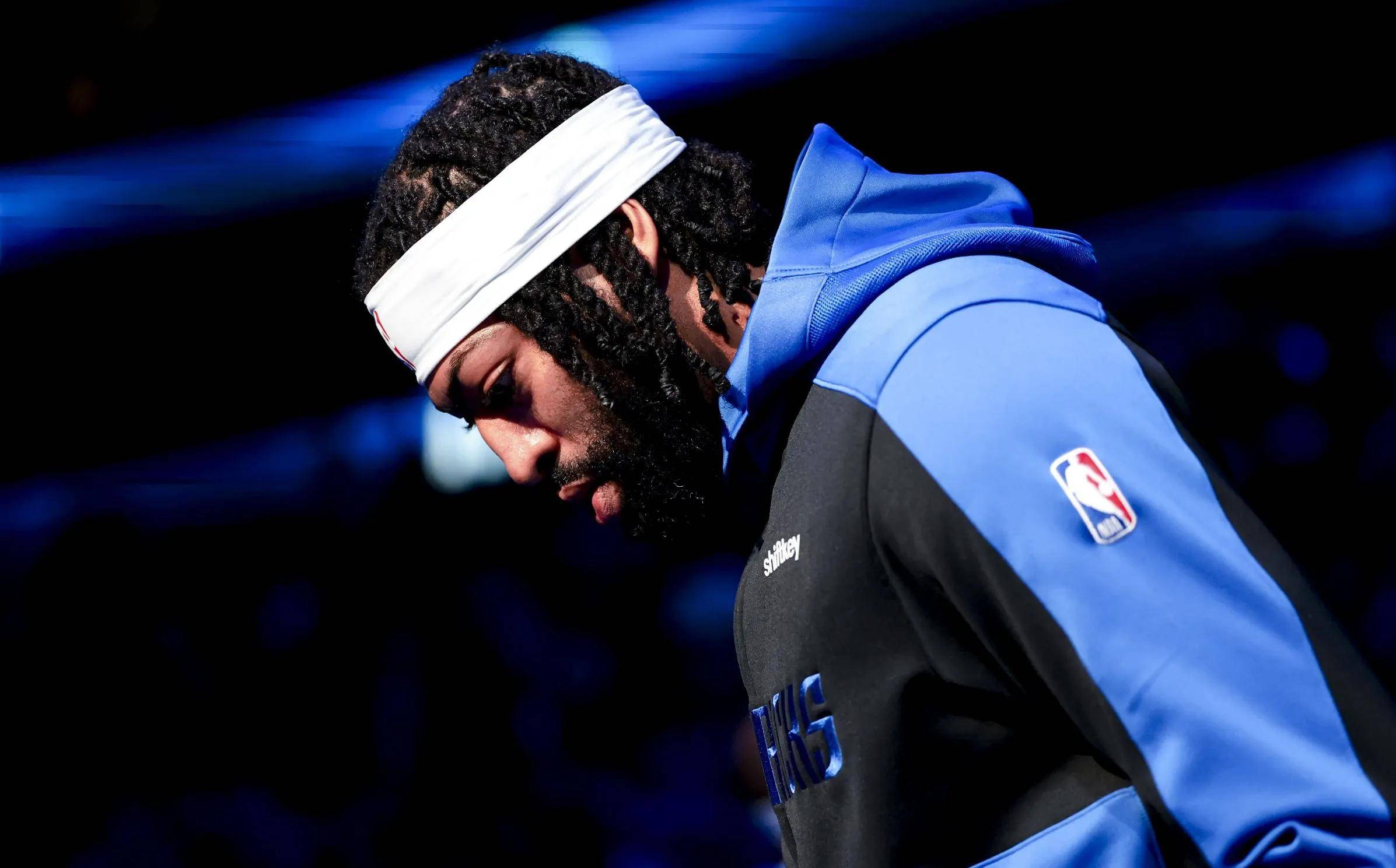 开云入口-浓眉哥迎来三赛季出色发挥，TES观众热烈欢呼！观众掌声雷动的简单介绍