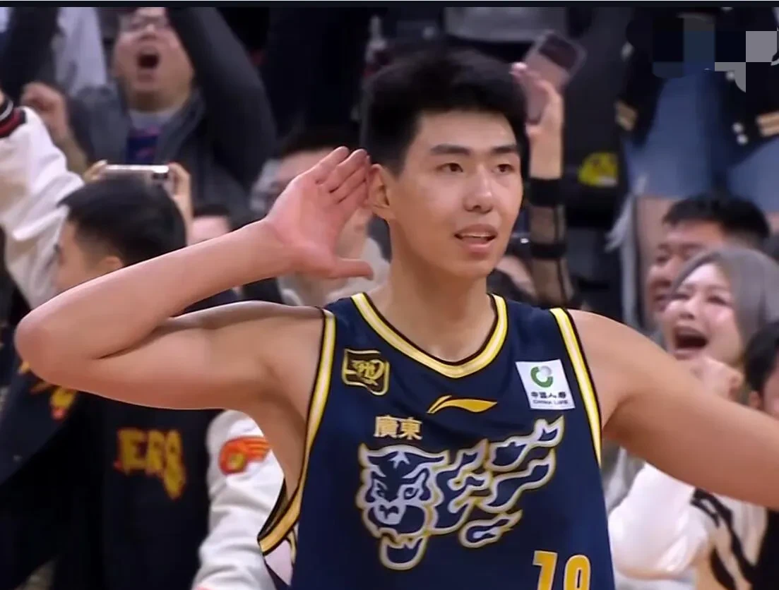 开云官网-关于JackeyLove连续五场比赛得分超过比赛局势复杂，日本队不断突破！比赛高潮迭起的信息